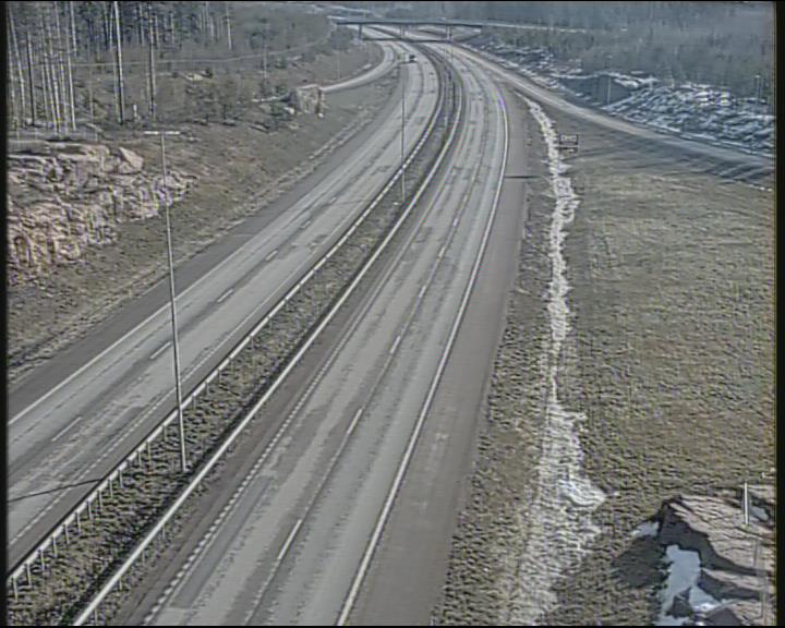Weather Camera Image Road 7 Pyhtää-Kotka Heinlahden silta, Kotka, Kymenlaakso