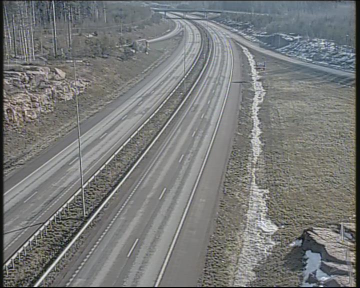 Weather Camera Image Road 7 Pyhtää-Kotka Heinlahden silta, Kotka, Kymenlaakso