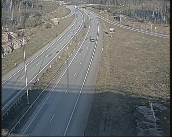Weather Camera Image Road 7 Pyhtää-Kotka Heinlahden silta, Kotka, Kymenlaakso