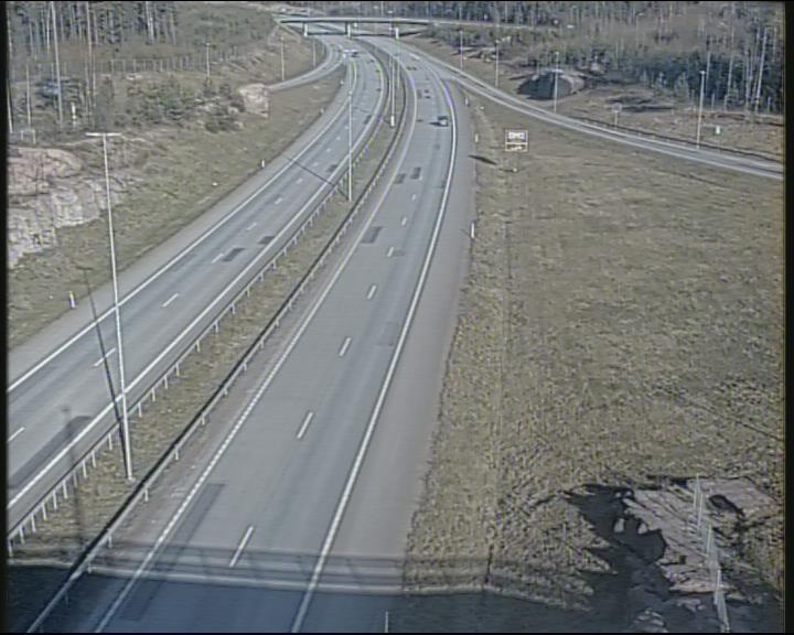 Weather Camera Image Road 7 Pyhtää-Kotka Heinlahden silta, Kotka, Kymenlaakso