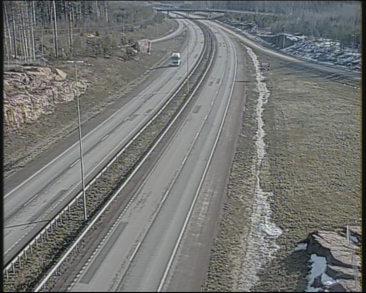 Weather Camera Image Road 7 Pyhtää-Kotka Heinlahden silta, Kotka, Kymenlaakso