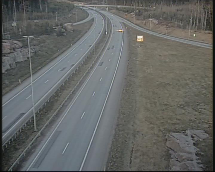 Weather Camera Image Road 7 Pyhtää-Kotka Heinlahden silta, Kotka, Kymenlaakso