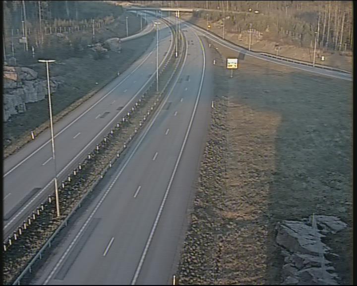 Weather Camera Image Road 7 Pyhtää-Kotka Heinlahden silta, Kotka, Kymenlaakso