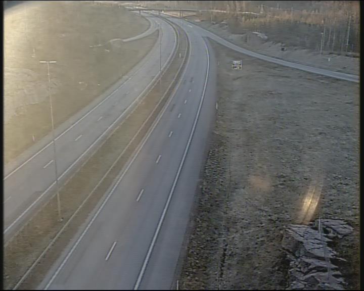 Weather Camera Image Road 7 Pyhtää-Kotka Heinlahden silta, Kotka, Kymenlaakso