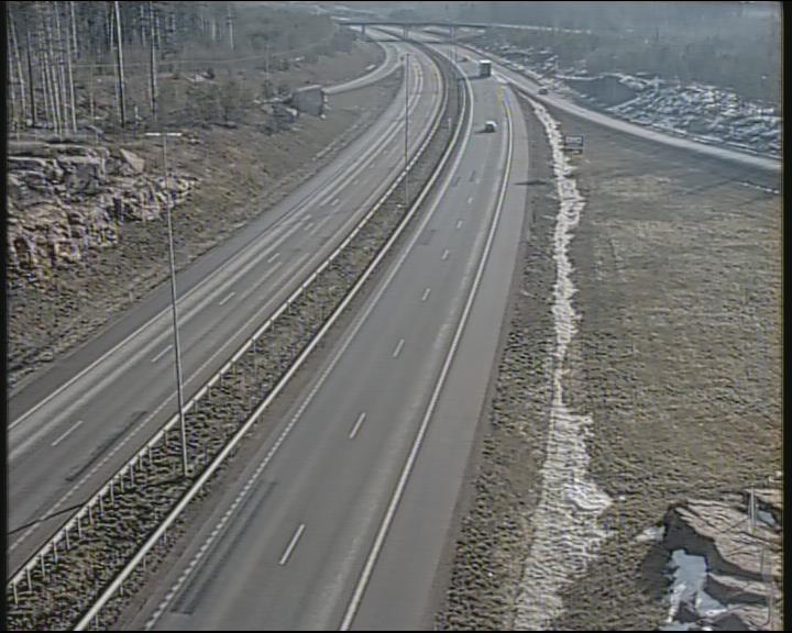 Weather Camera Image Road 7 Pyhtää-Kotka Heinlahden silta, Kotka, Kymenlaakso