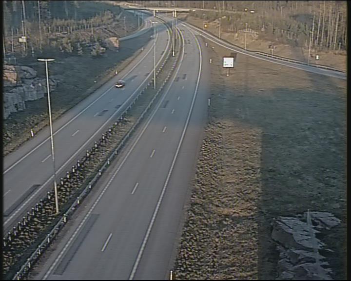 Weather Camera Image Road 7 Pyhtää-Kotka Heinlahden silta, Kotka, Kymenlaakso