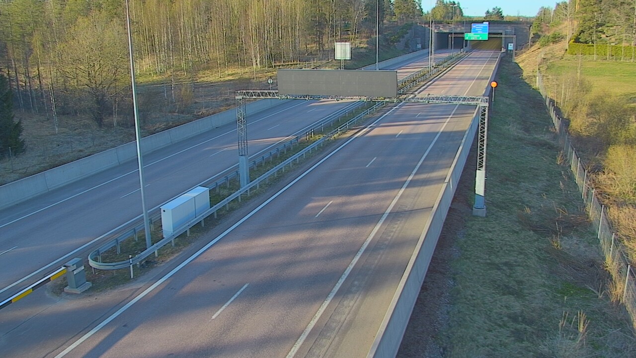 Kelikamerat Kuva Tie 7 Hamina, Husula, puomi länsi, Hamina, Kymenlaakso