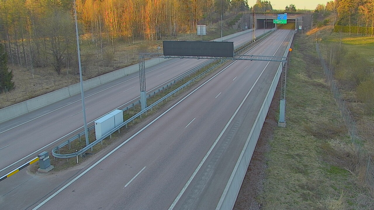 Kelikamerat Kuva Tie 7 Hamina, Husula, puomi länsi, Hamina, Kymenlaakso