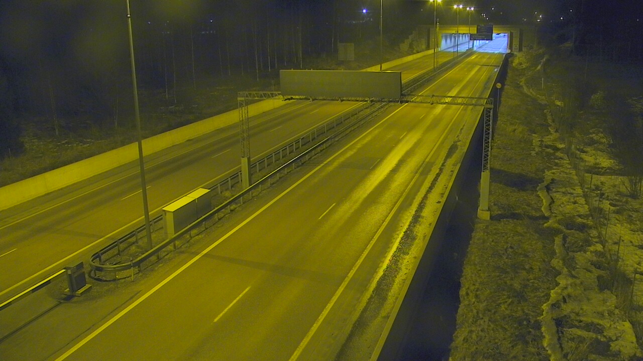 Kelikamerat Kuva Tie 7 Hamina, Husula, puomi länsi, Hamina, Kymenlaakso