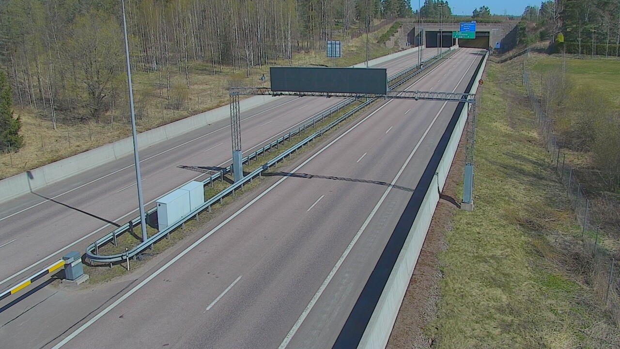Weather Camera Image Väg 7 Fredrikshamn, Husula, bom väst, Hamina, Kymenlaakso