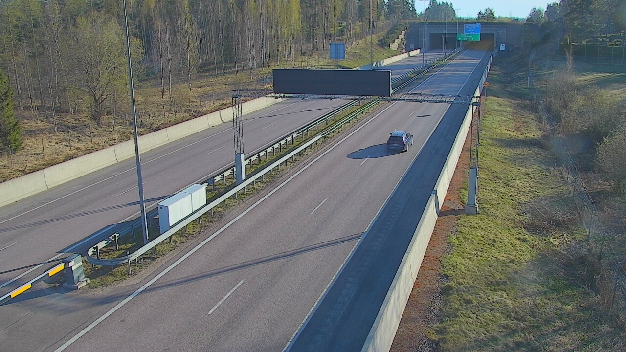Weather Camera Image Väg 7 Fredrikshamn, Husula, bom väst, Hamina, Kymenlaakso