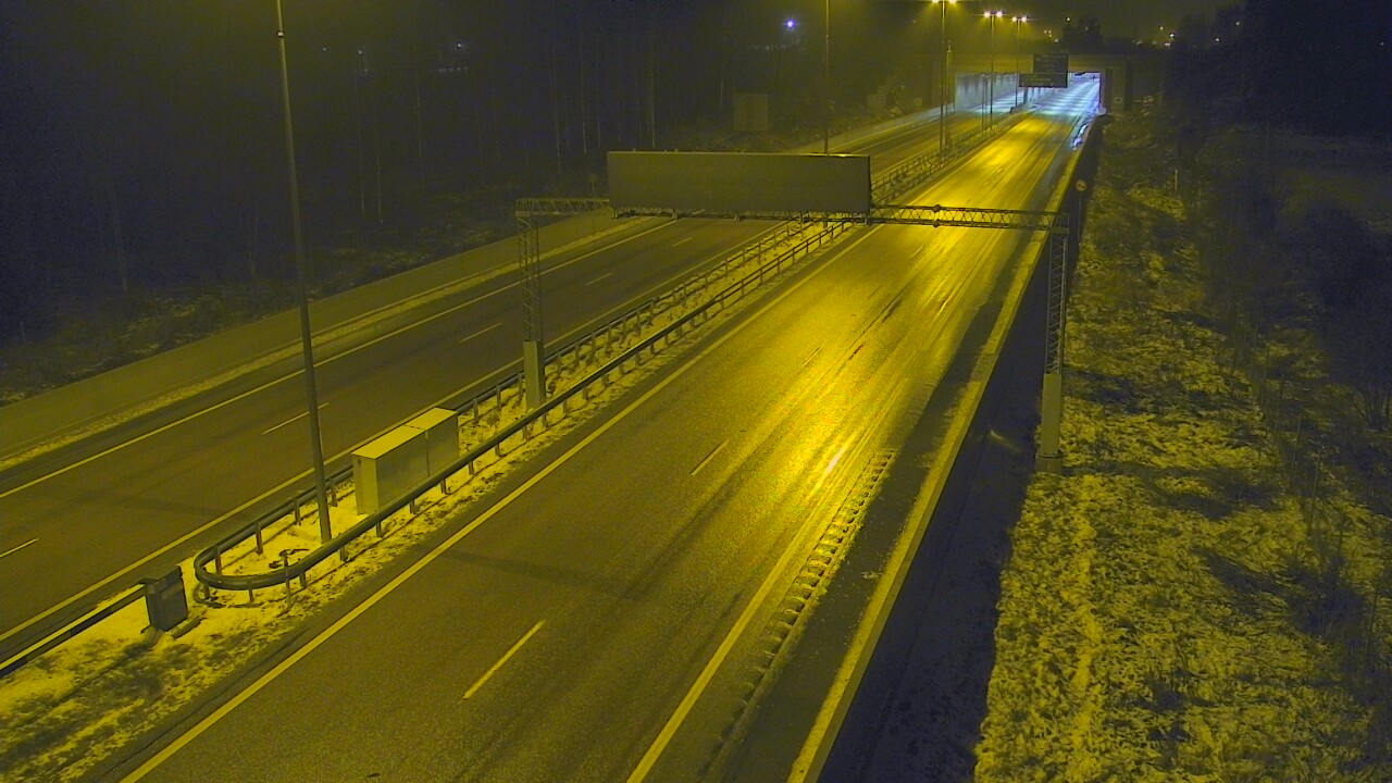 Weather Camera Image Väg 7 Fredrikshamn, Husula, bom väst, Hamina, Kymenlaakso