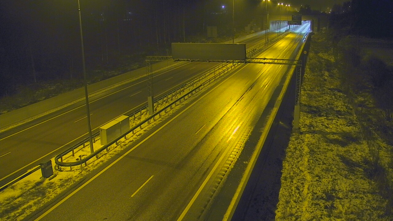 Weather Camera Image Väg 7 Fredrikshamn, Husula, bom väst, Hamina, Kymenlaakso