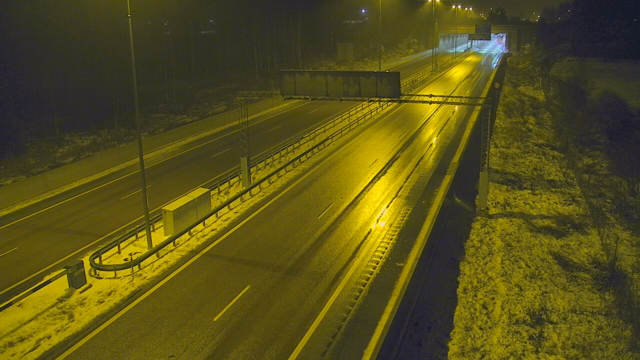 Weather Camera Image Väg 7 Fredrikshamn, Husula, bom väst, Hamina, Kymenlaakso