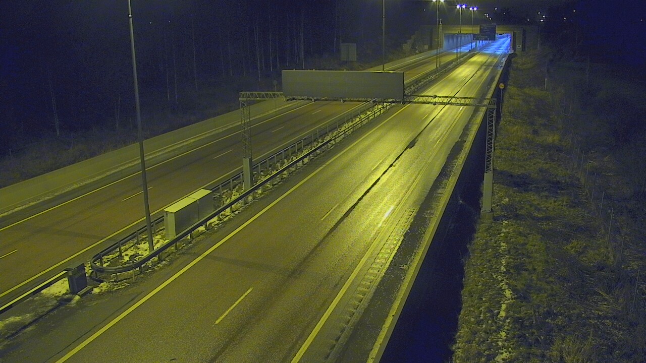 Weather Camera Image Väg 7 Fredrikshamn, Husula, bom väst, Hamina, Kymenlaakso