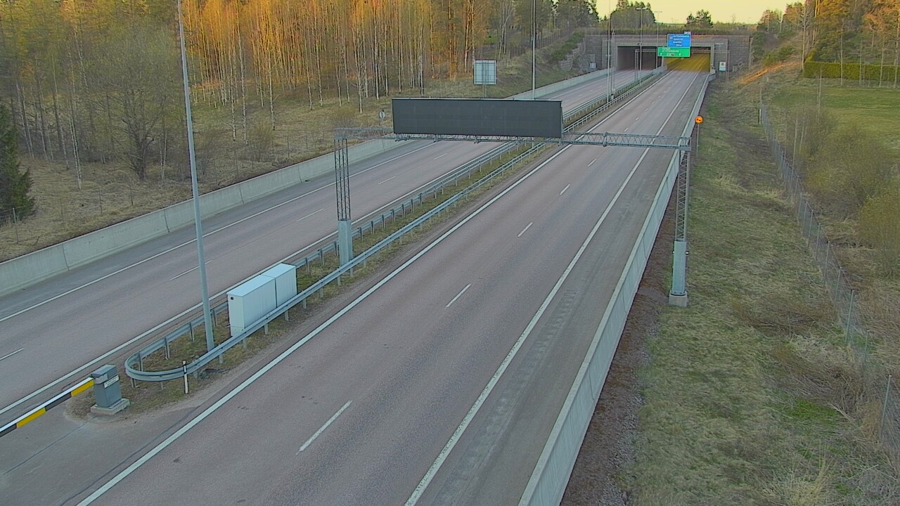 Kelikamerat Kuva Tie 7 Hamina, Husula, puomi länsi, Hamina, Kymenlaakso