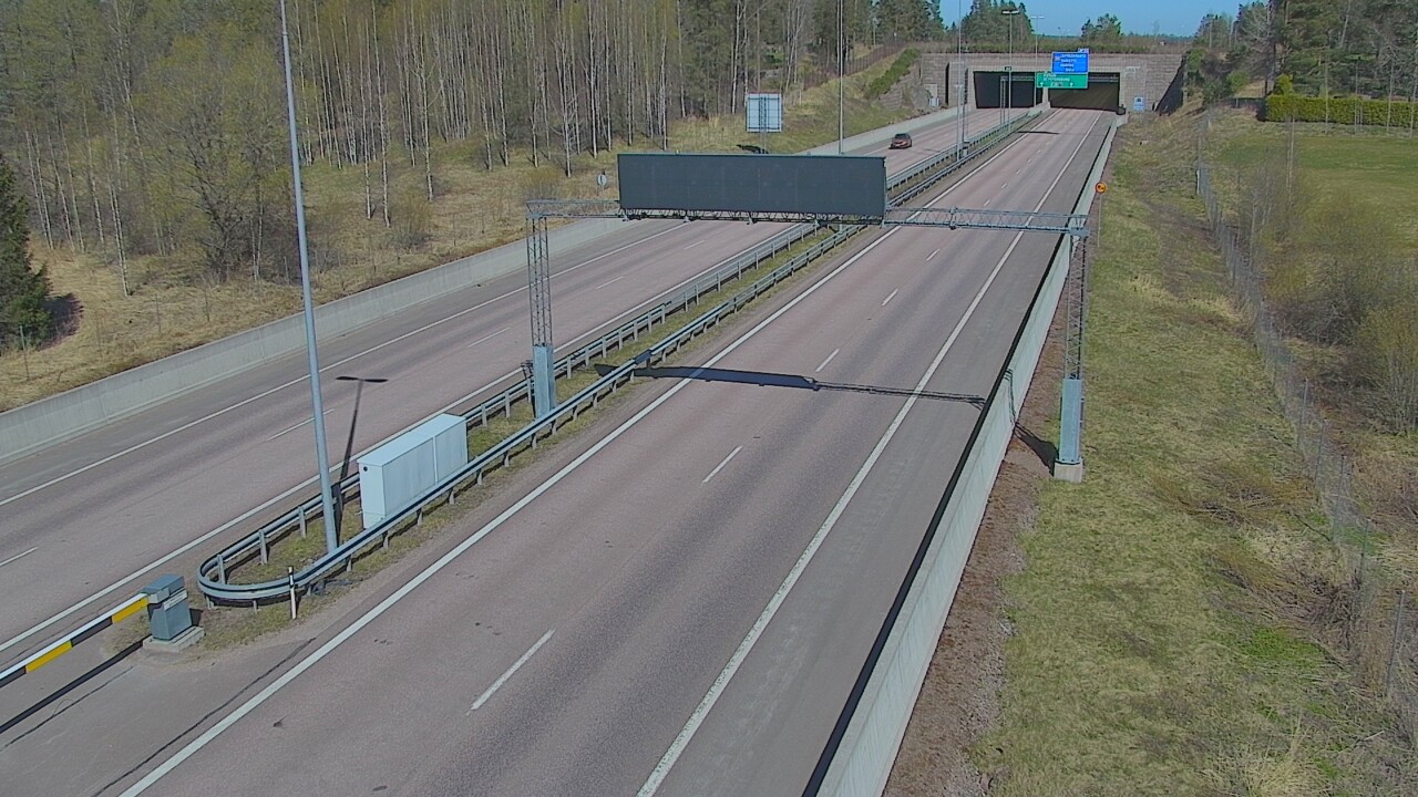 Weather Camera Image Väg 7 Fredrikshamn, Husula, bom väst, Hamina, Kymenlaakso