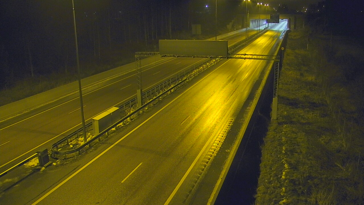 Weather Camera Image Väg 7 Fredrikshamn, Husula, bom väst, Hamina, Kymenlaakso