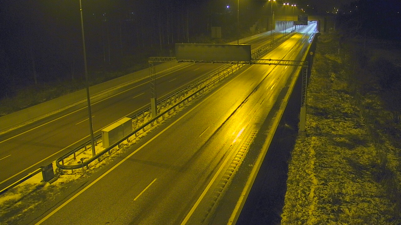 Weather Camera Image Väg 7 Fredrikshamn, Husula, bom väst, Hamina, Kymenlaakso