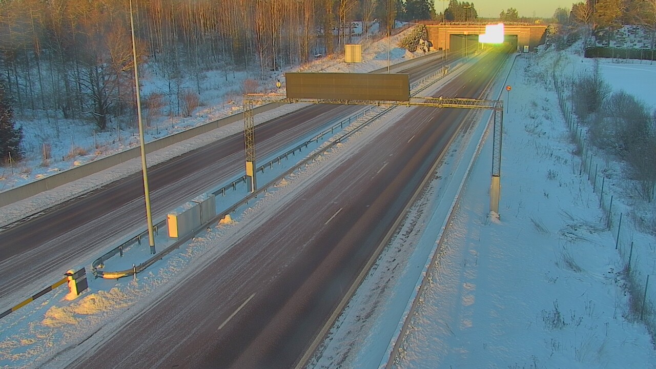 Kelikamerat Kuva Tie 7 Hamina, Husula, puomi länsi, Hamina, Kymenlaakso