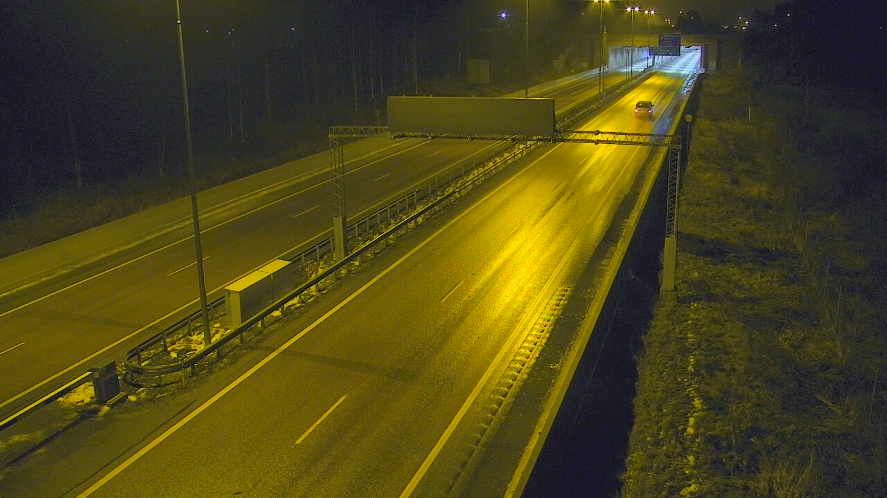 Weather Camera Image Väg 7 Fredrikshamn, Husula, bom väst, Hamina, Kymenlaakso