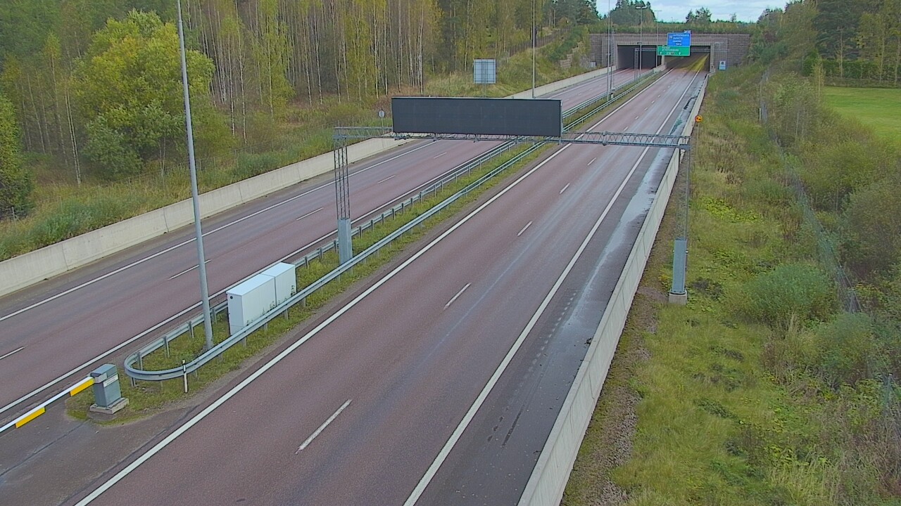 Weather Camera Image Väg 7 Fredrikshamn, Husula, bom väst, Hamina, Kymenlaakso