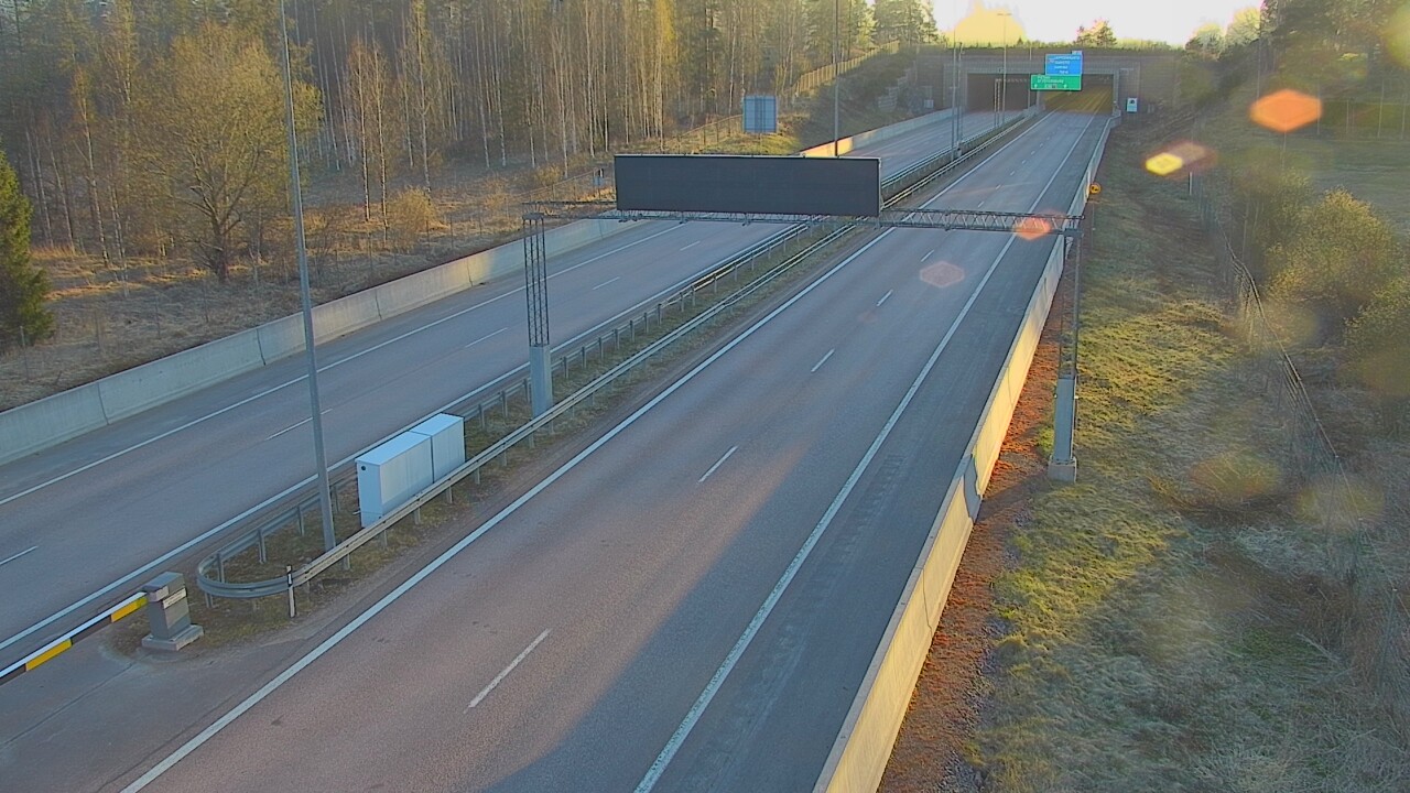 Kelikamerat Kuva Tie 7 Hamina, Husula, puomi länsi, Hamina, Kymenlaakso