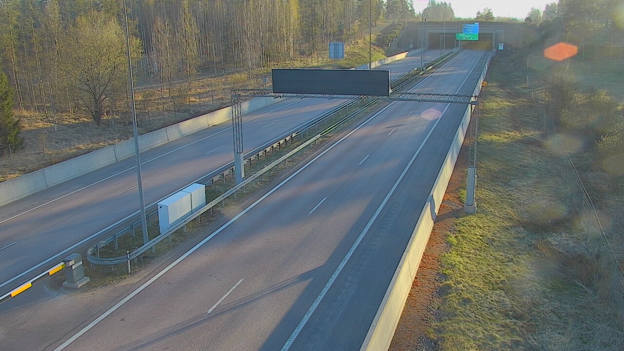 Kelikamerat Kuva Tie 7 Hamina, Husula, puomi länsi, Hamina, Kymenlaakso