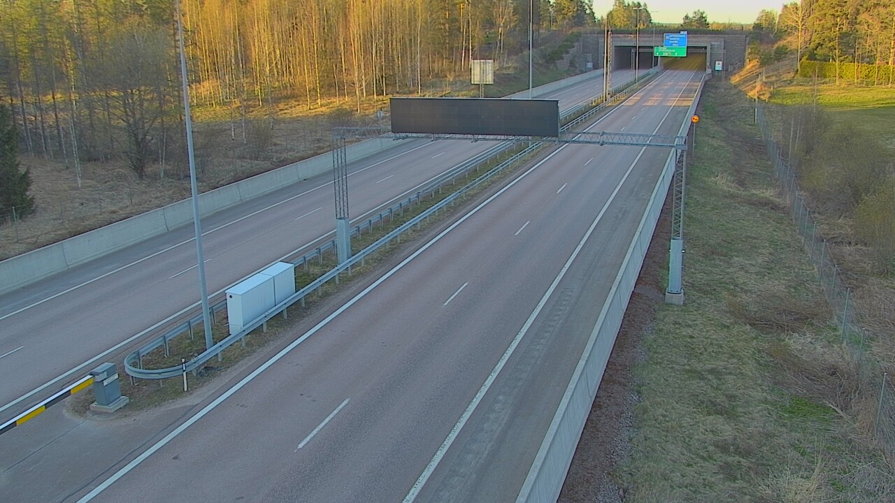Kelikamerat Kuva Tie 7 Hamina, Husula, puomi länsi, Hamina, Kymenlaakso