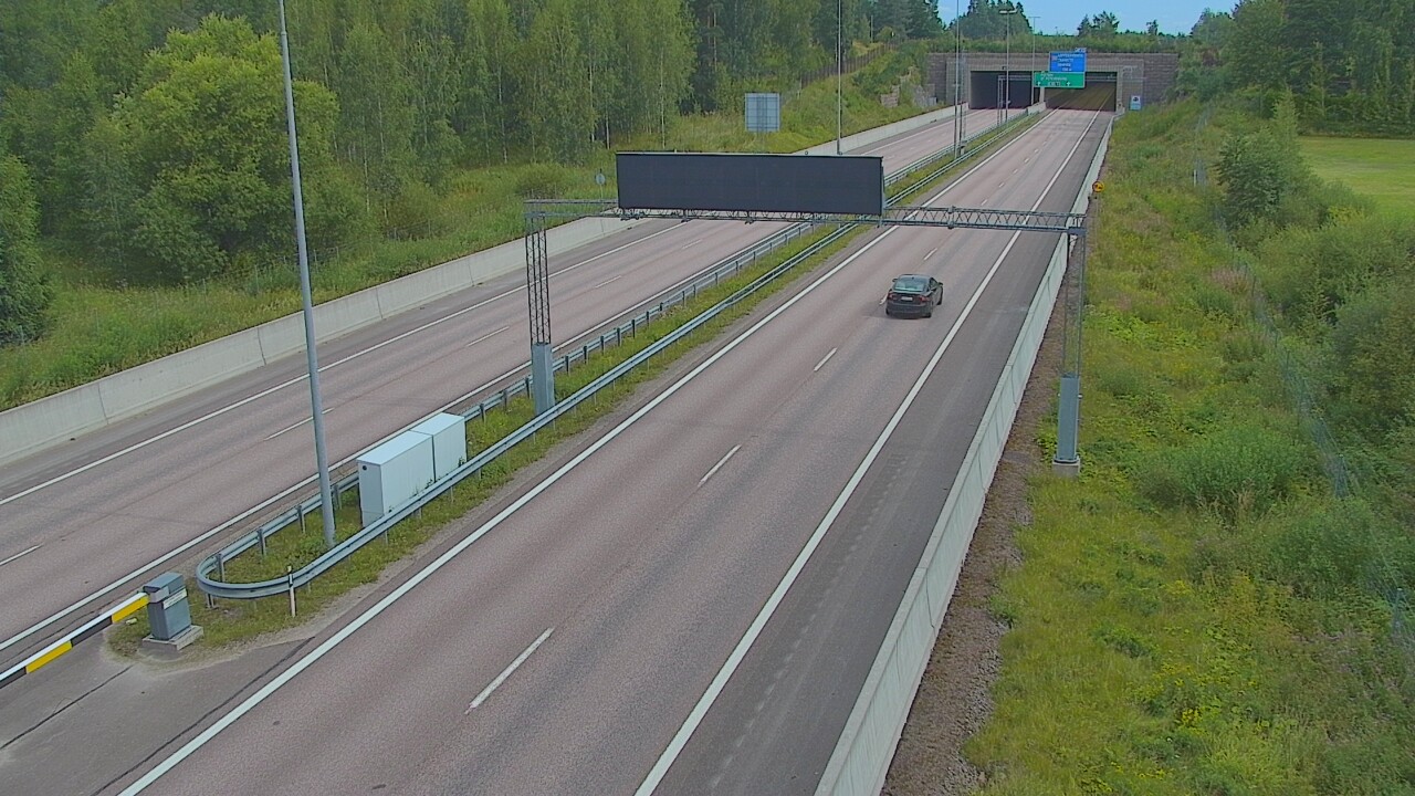 Weather Camera Image Väg 7 Fredrikshamn, Husula, bom väst, Hamina, Kymenlaakso