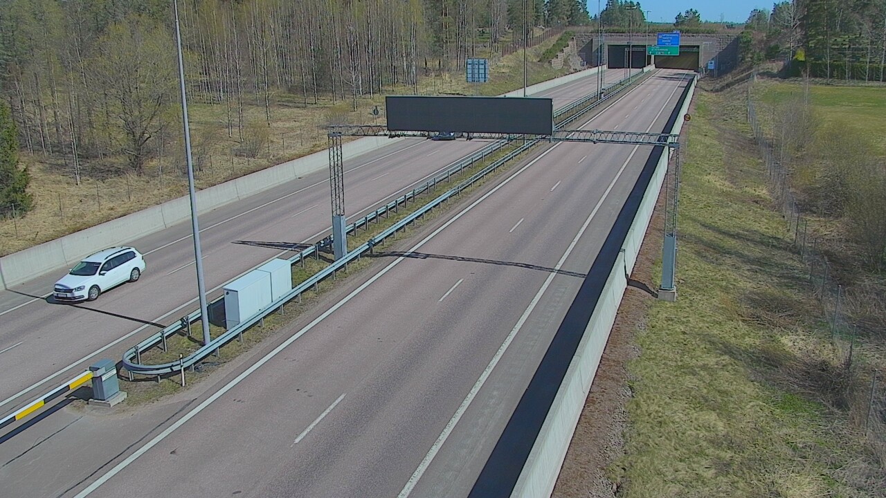 Weather Camera Image Väg 7 Fredrikshamn, Husula, bom väst, Hamina, Kymenlaakso