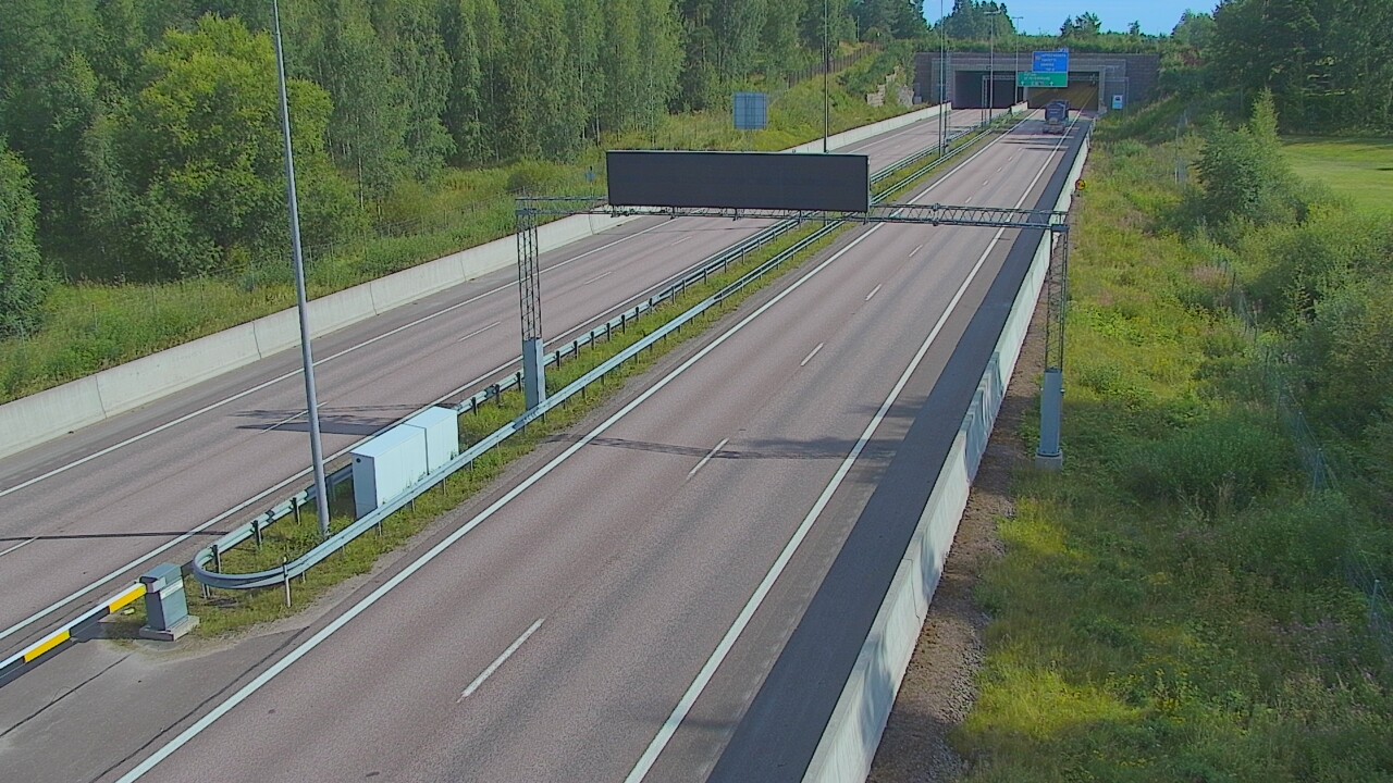 Weather Camera Image Väg 7 Fredrikshamn, Husula, bom väst, Hamina, Kymenlaakso