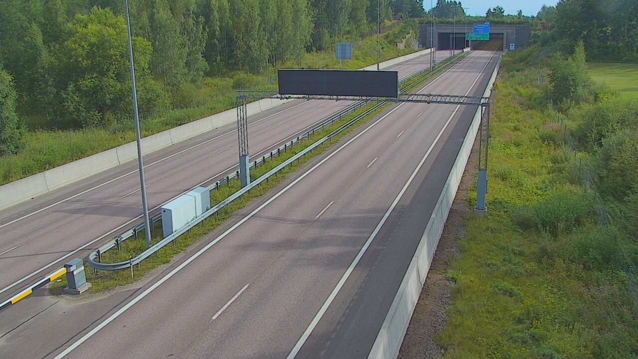 Weather Camera Image Väg 7 Fredrikshamn, Husula, bom väst, Hamina, Kymenlaakso