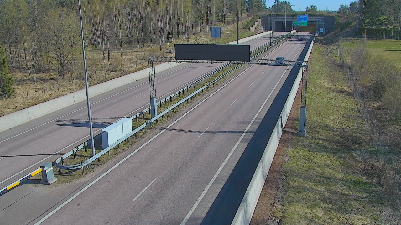 Weather Camera Image Väg 7 Fredrikshamn, Husula, bom väst, Hamina, Kymenlaakso
