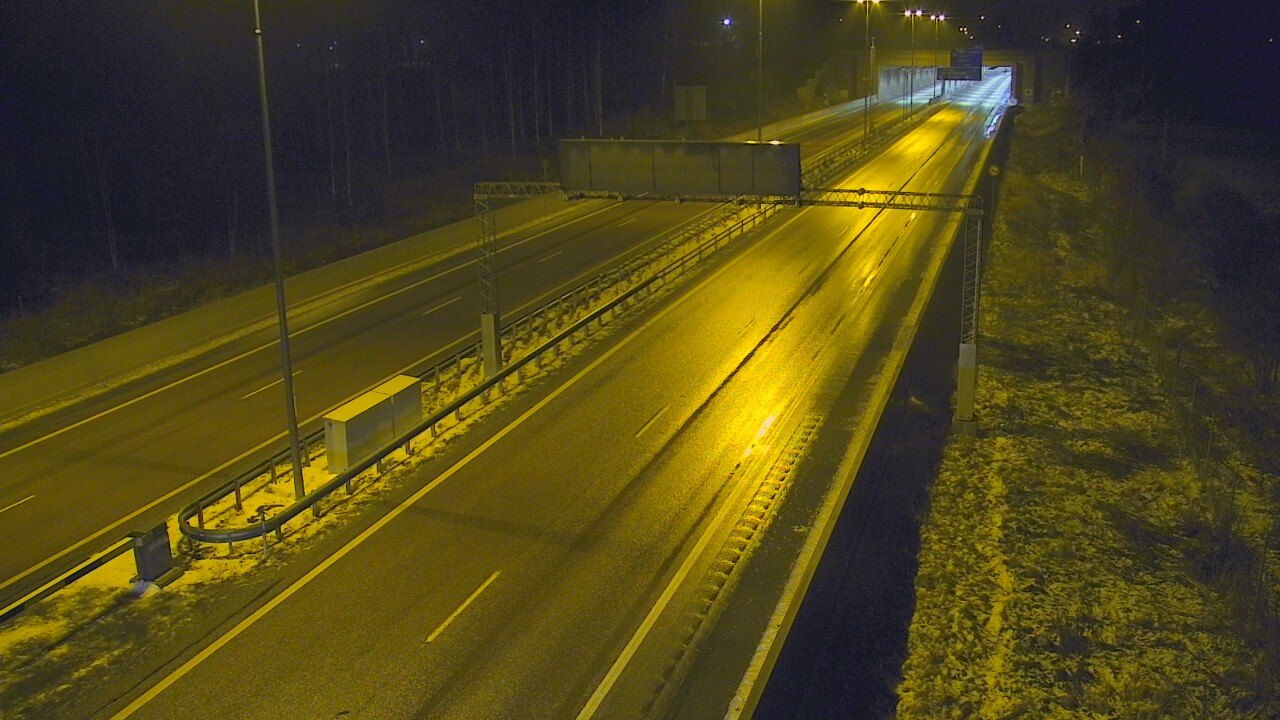 Weather Camera Image Väg 7 Fredrikshamn, Husula, bom väst, Hamina, Kymenlaakso