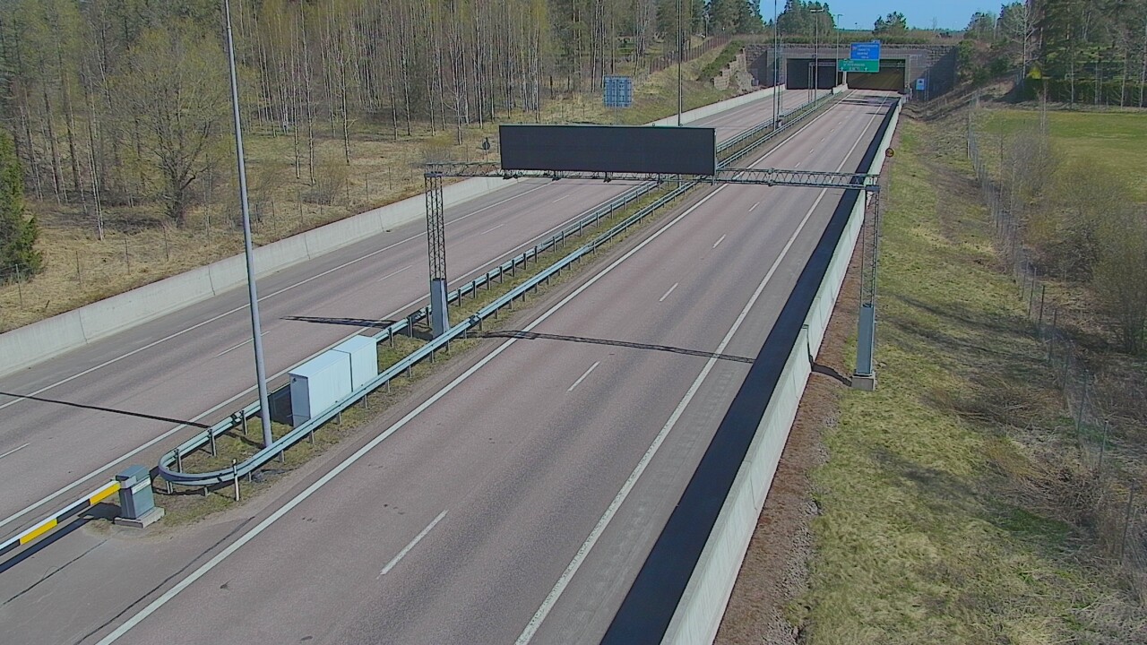 Weather Camera Image Väg 7 Fredrikshamn, Husula, bom väst, Hamina, Kymenlaakso