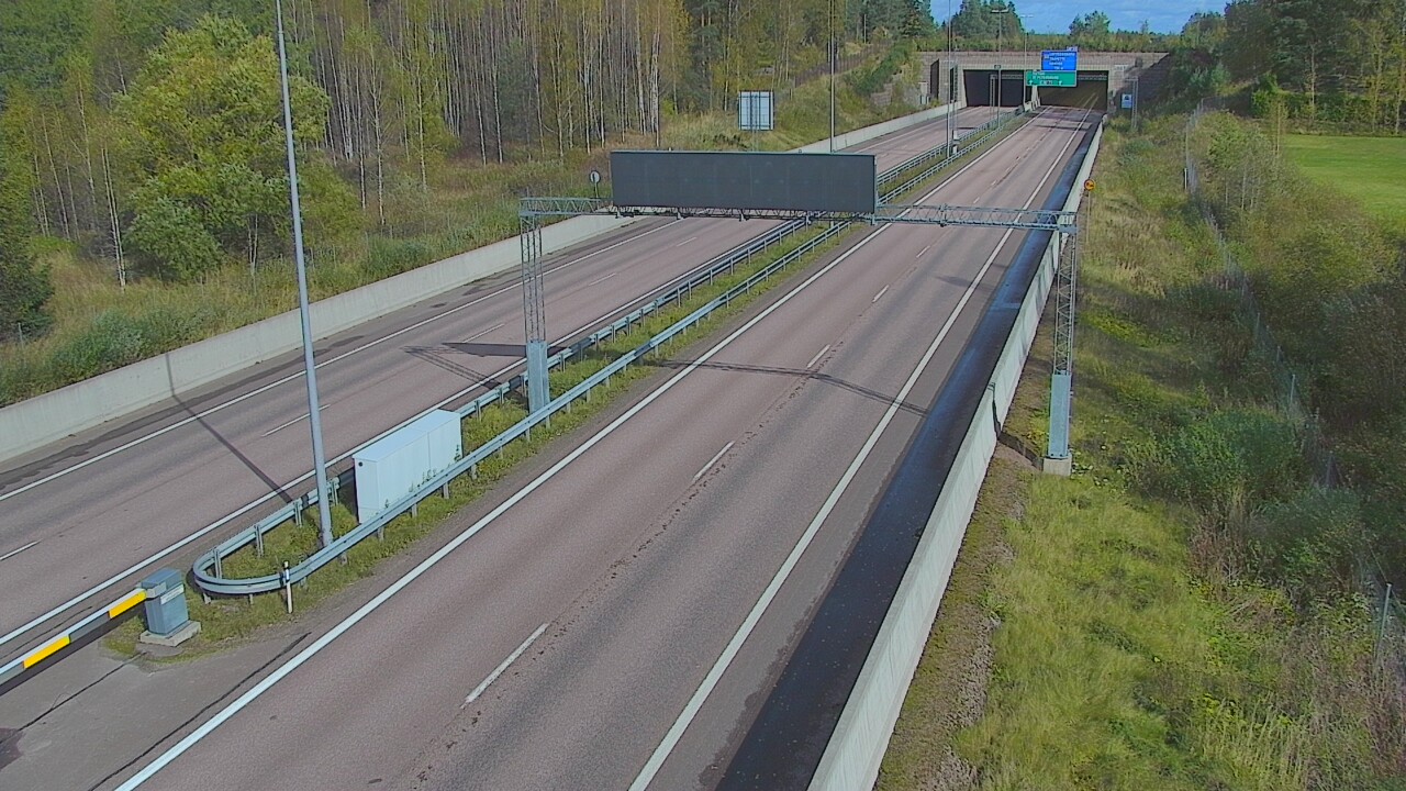Weather Camera Image Väg 7 Fredrikshamn, Husula, bom väst, Hamina, Kymenlaakso