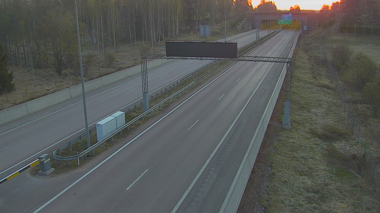 Weather Camera Image Väg 7 Fredrikshamn, Husula, bom väst, Hamina, Kymenlaakso