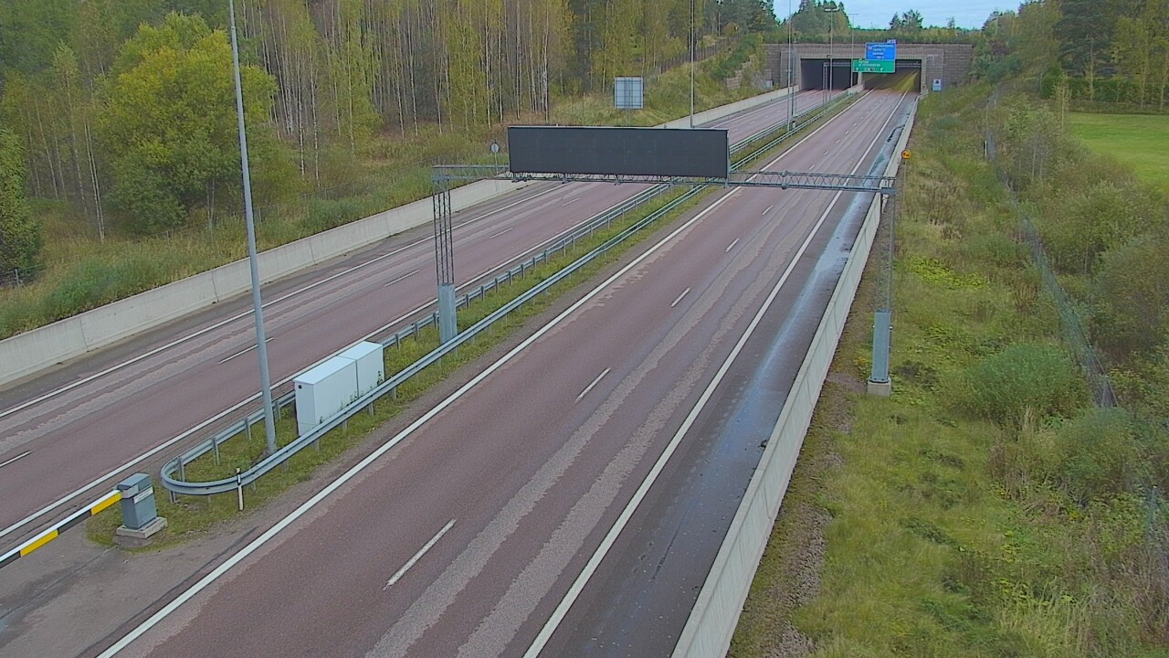 Weather Camera Image Väg 7 Fredrikshamn, Husula, bom väst, Hamina, Kymenlaakso