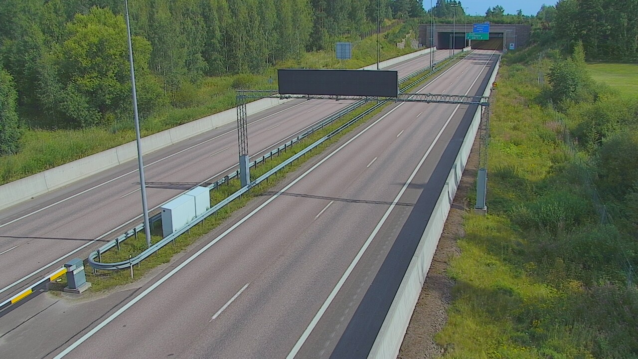 Weather Camera Image Väg 7 Fredrikshamn, Husula, bom väst, Hamina, Kymenlaakso