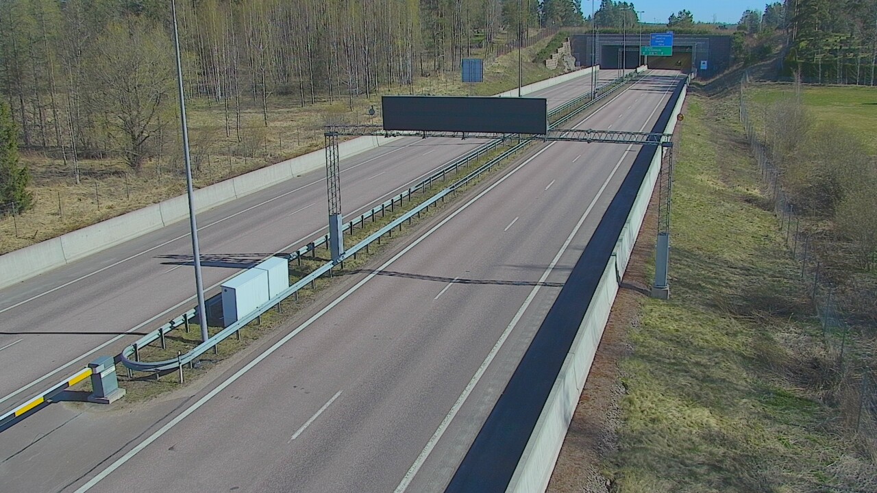 Weather Camera Image Väg 7 Fredrikshamn, Husula, bom väst, Hamina, Kymenlaakso