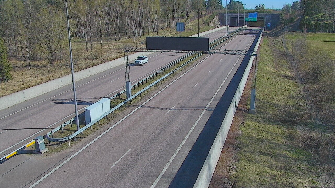 Weather Camera Image Väg 7 Fredrikshamn, Husula, bom väst, Hamina, Kymenlaakso
