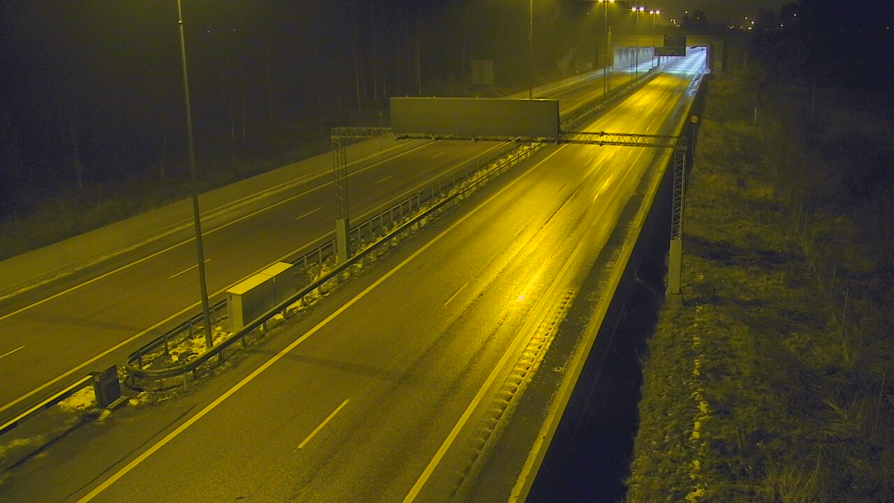 Weather Camera Image Väg 7 Fredrikshamn, Husula, bom väst, Hamina, Kymenlaakso