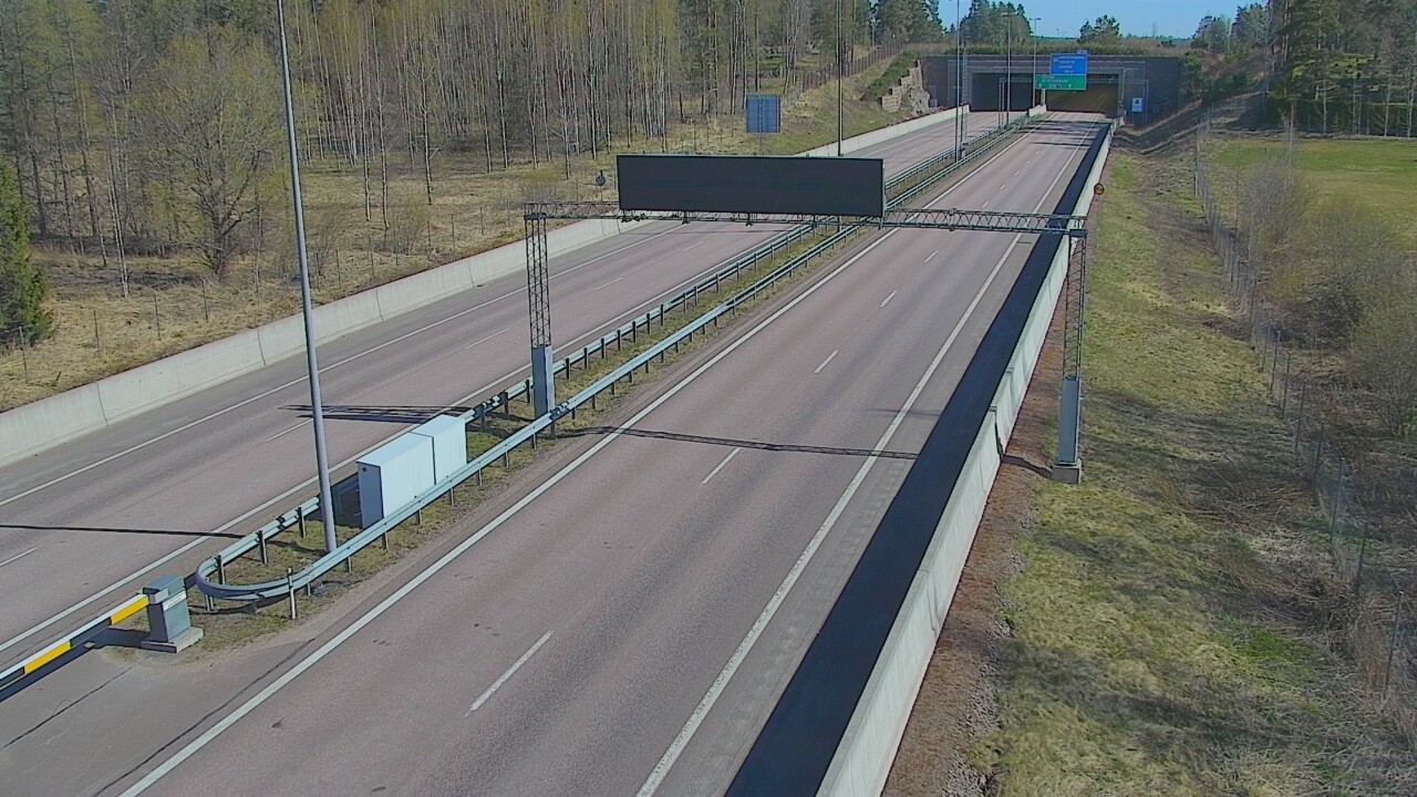 Weather Camera Image Väg 7 Fredrikshamn, Husula, bom väst, Hamina, Kymenlaakso
