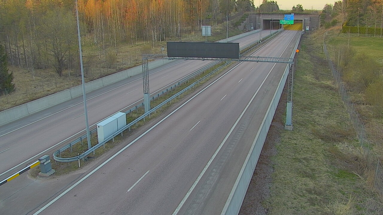 Kelikamerat Kuva Tie 7 Hamina, Husula, puomi länsi, Hamina, Kymenlaakso