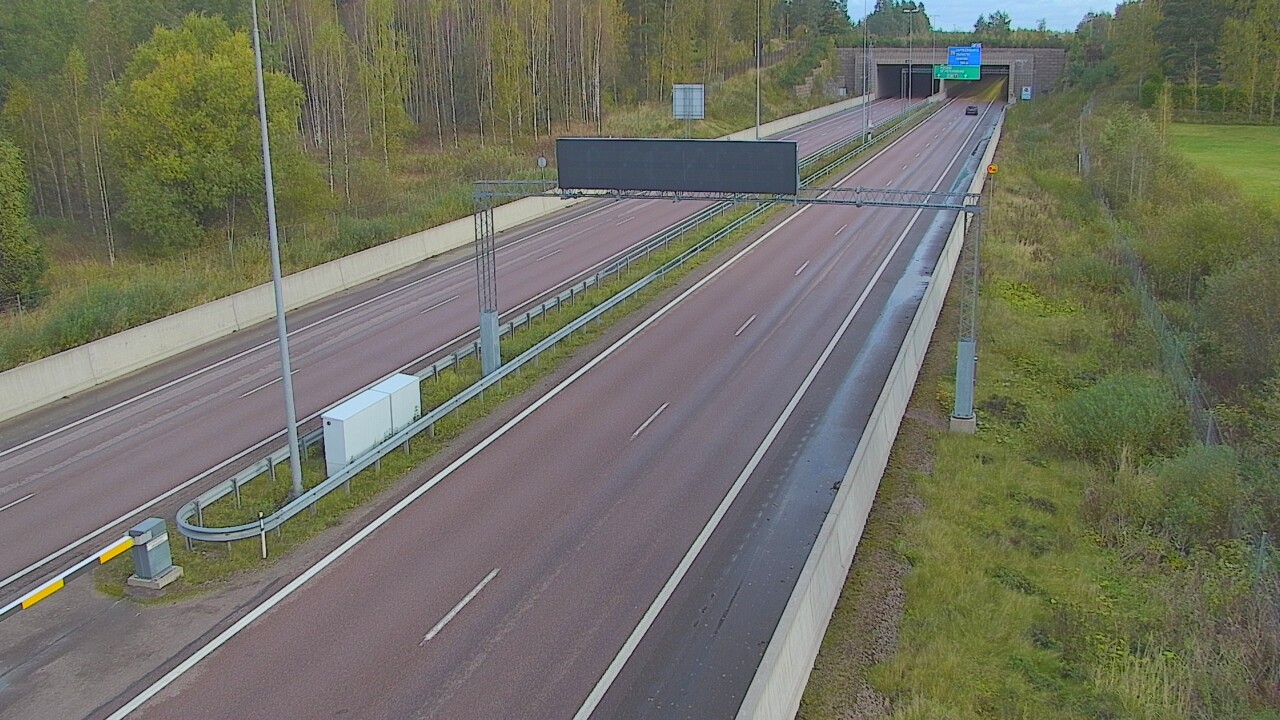 Weather Camera Image Väg 7 Fredrikshamn, Husula, bom väst, Hamina, Kymenlaakso