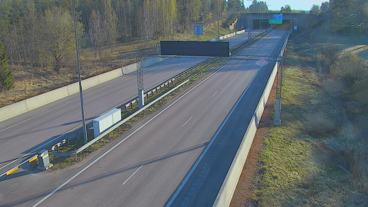 Weather Camera Image Väg 7 Fredrikshamn, Husula, bom väst, Hamina, Kymenlaakso