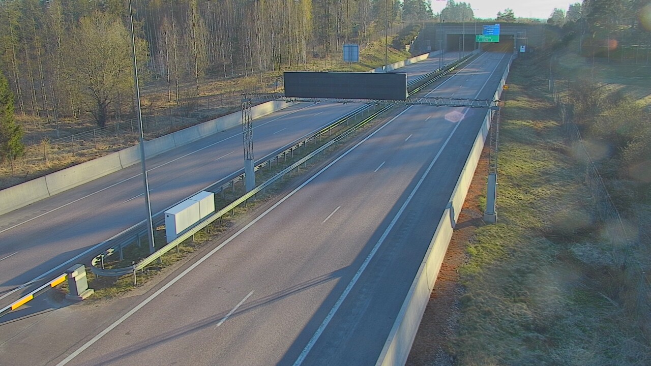 Kelikamerat Kuva Tie 7 Hamina, Husula, puomi länsi, Hamina, Kymenlaakso