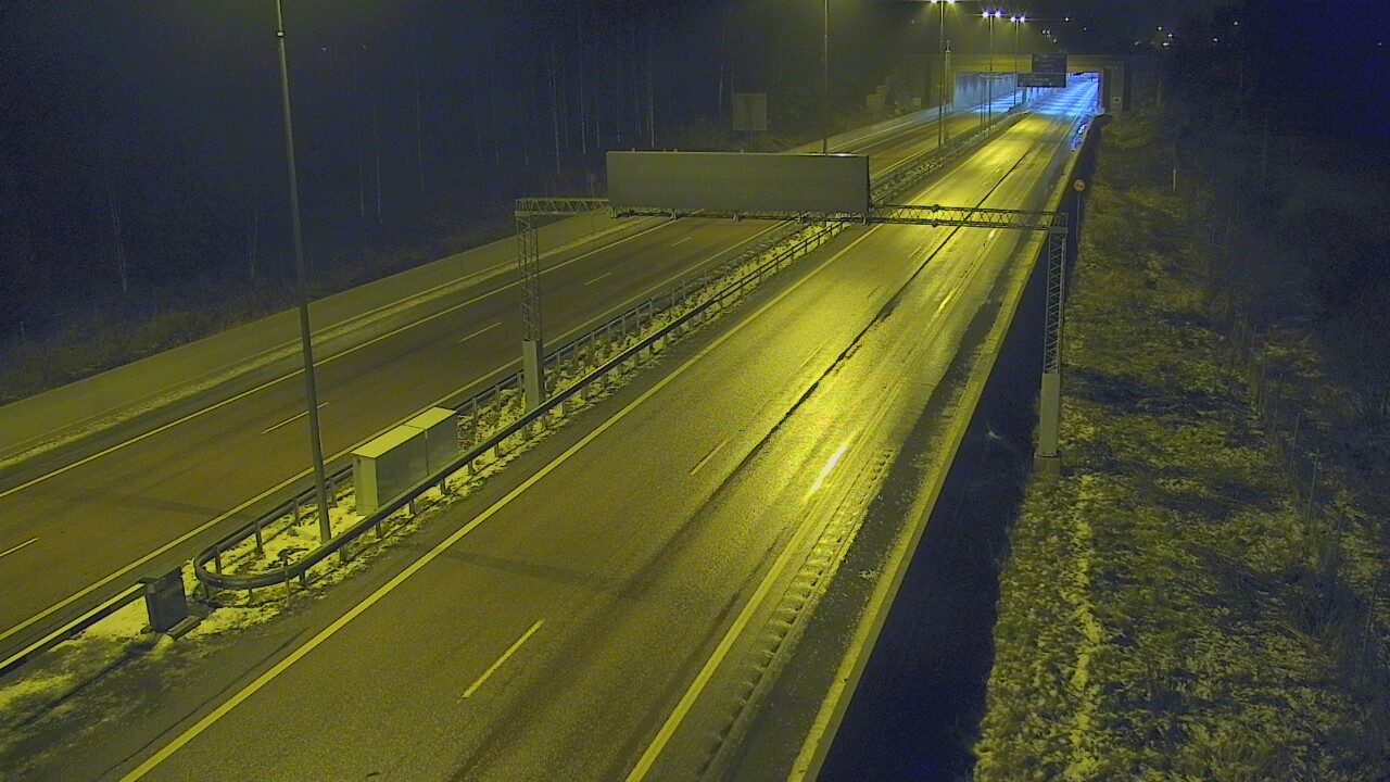 Weather Camera Image Väg 7 Fredrikshamn, Husula, bom väst, Hamina, Kymenlaakso