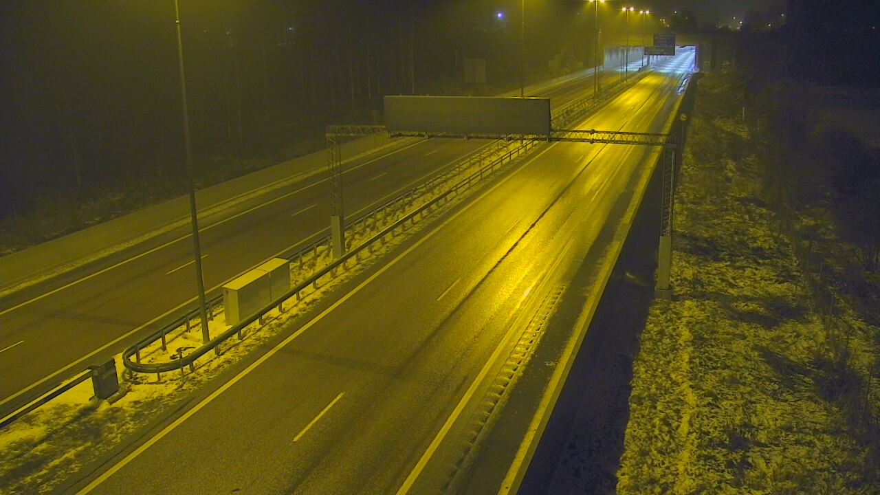 Weather Camera Image Väg 7 Fredrikshamn, Husula, bom väst, Hamina, Kymenlaakso